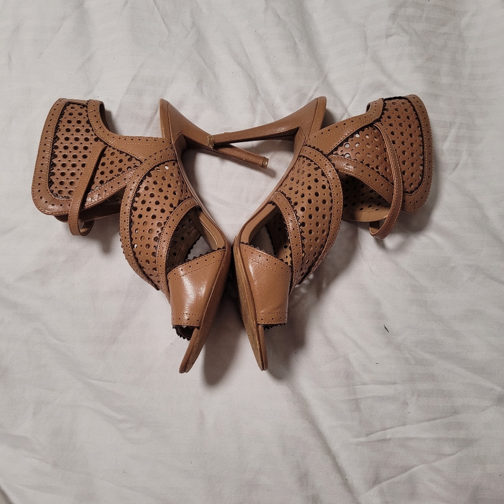 ☀️ Tan nine west sandal heels 7.5
